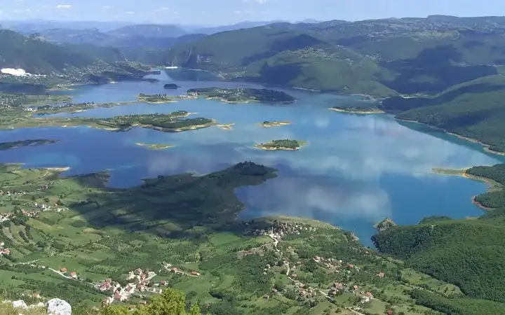 Vihar and Klečka Stijena from Kućani photo