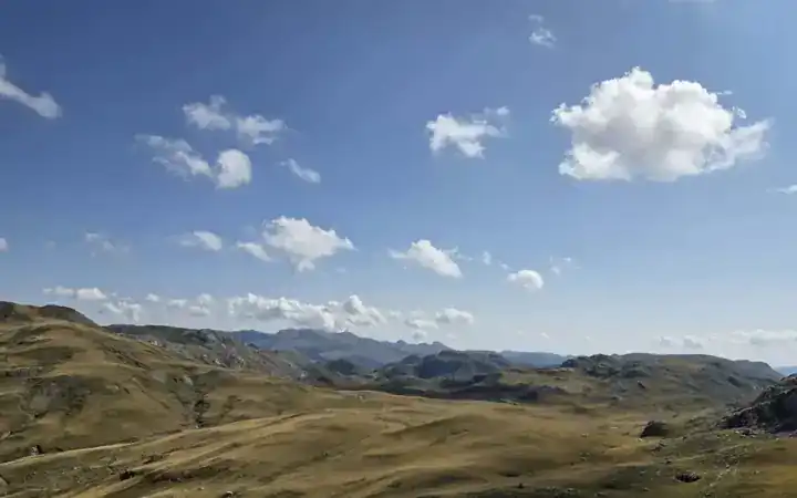 Summer Hiking in Bosnia: Managing Heat, Afternoon Storms, and Route Choice