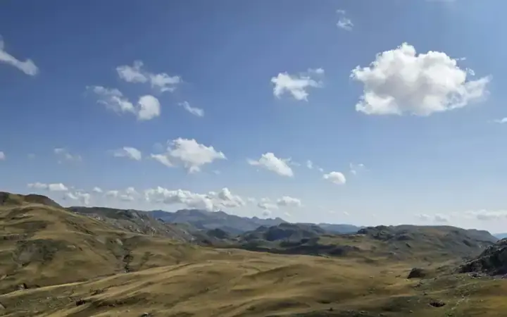 Summer Hiking in Bosnia: Managing Heat, Afternoon Storms, and Route Choice